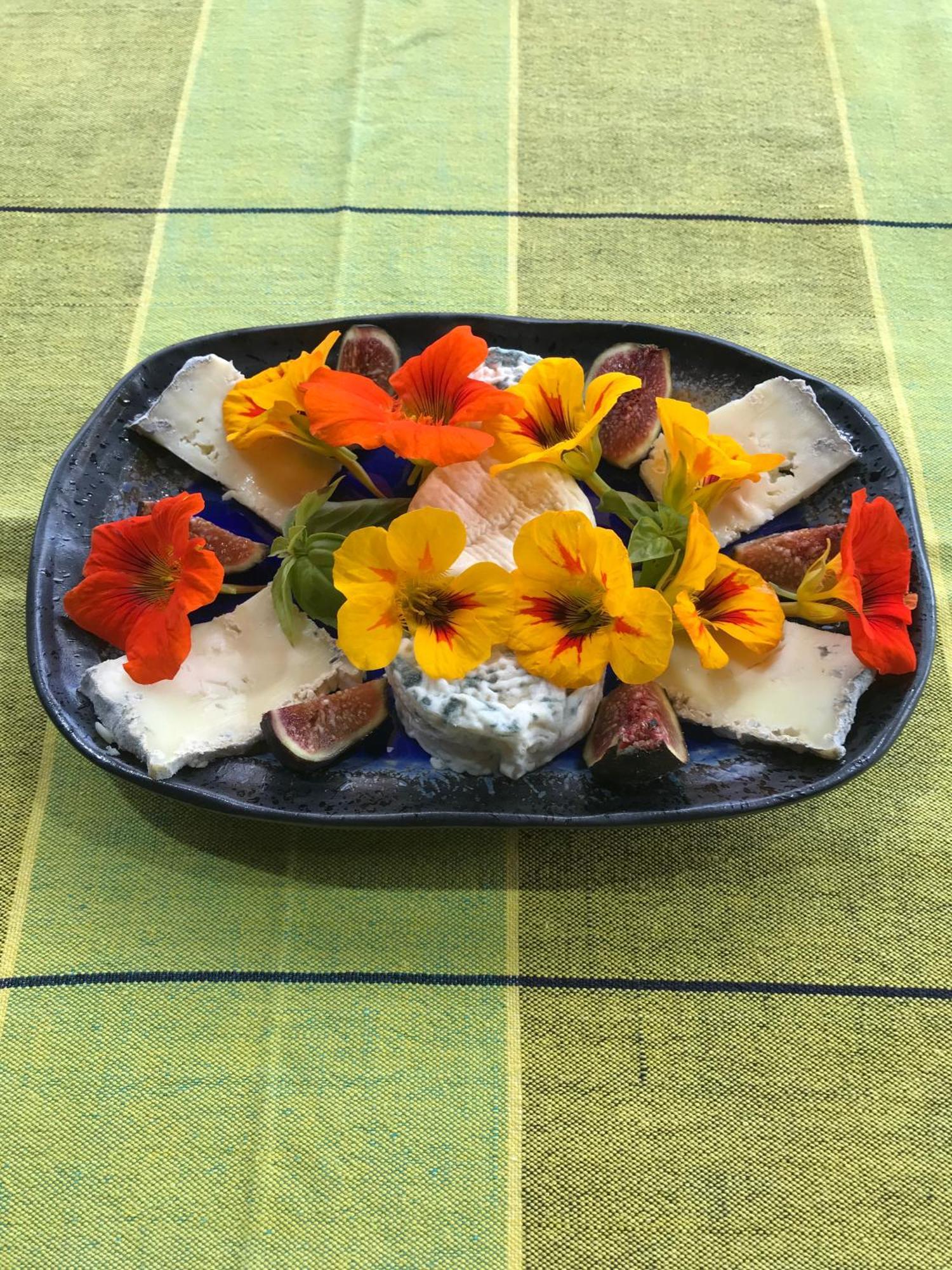 Ecolieu Le Chant Du Temps Bed & Breakfast Saint-Usuge ภายนอก รูปภาพ